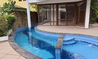 Imagem: Casa de alto padrão no Alto do Mundaí