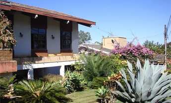 Imagem: Casa com 1100m² num terreno de 1800m2 à