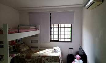 Imagem 2: Casa de 190 m2, com 3 quartos, 2 vagas em Casa Amarela