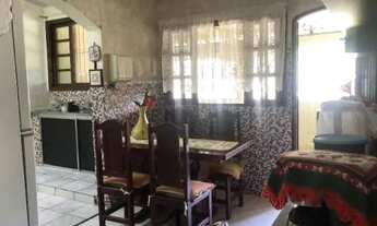 Imagem 3: Casa à 400 metros do mar, possui 2 quartos. Itanhaém/SP