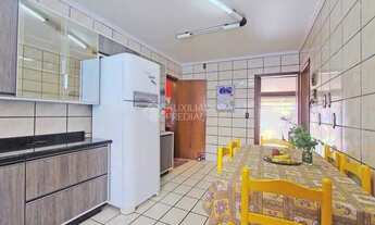 Imagem 5: Casa para venda com 259 metros quadrados com 4 quartos em Jardim Itu - Porto Alegre - RS