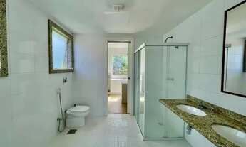 Imagem 4: Casa de condomínio para venda tem 240 metros quadrados com 4 quartos