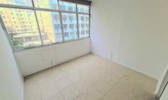 Imagem 2: Kitnet/conjugado para venda possui 30 metros quadrados com 1 quarto