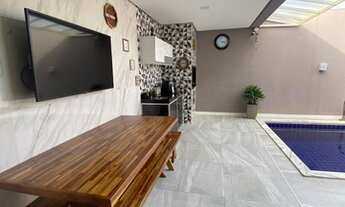 Imagem: Casa de alto padrão na Praia do Francês