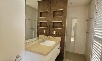 Imagem 7: Casa de condomínio para aluguel possui 500 metros quadrados com 5 quartos