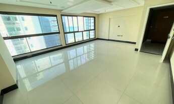 Imagem 2: Perfeito, com 4 Qts, 2 Suítes, Vista para o Mar, Lazer completo e 2 Vagas !