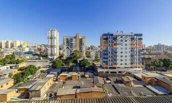 Imagem 5: PORTO ALEGRE - Apartamento Padrão - Partenon