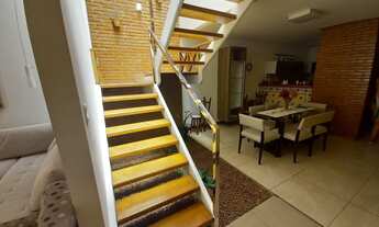 Imagem 2: Casa com primeiro andar em ótima localização no Farol