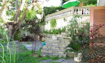 Imagem 7: Casa para Venda em Niterói, Ingá, 4 dormitórios, 2 suítes, 5 banheiros, 1 vaga