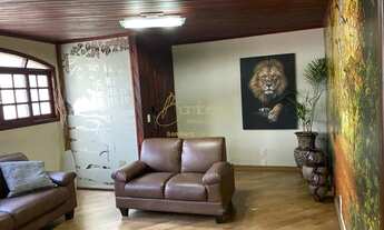 Imagem 3: Casa ampla e iluminada com boa distribuição de ambientes