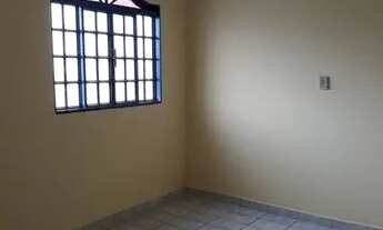 Imagem 2: Alugo casa de fundos QNG 36