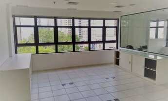 Imagem 2: Sala Comercial. Andar inteiro. São 2 salas juntas. Total de 98m². Recém Reformada!