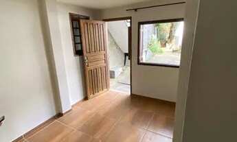 Imagem 3: Casa Rua Quissamã, excelente ponto, sem taxas, oportunidade - Petrópolis - RJ