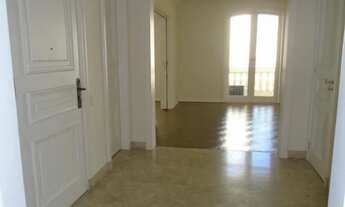 Imagem 2: Apartamento para aluguel possui 203 metros quadrados com 2 quartos