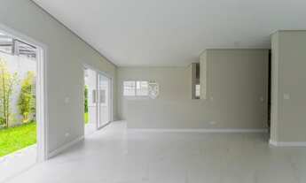 Imagem 6: Casa em condomínio Fechado em Santa Felicidade, 4 suítes, 4 vagas de garagem!