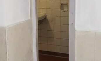 Imagem: Quarto e cozinha R$900,00