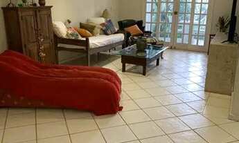 Imagem 7: Casa de condomínio para aluguel possui 360 metros quadrados com 5 quartos