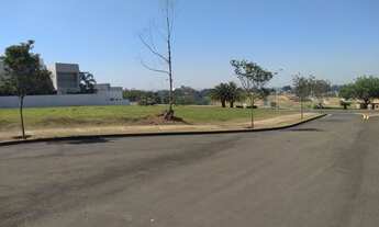 Imagem 2: Imóvel para venda com 1153 m2,no Cond. Residencial Saint Patrick, de esquina R-1 plano, pr