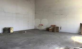 Imagem 6: Excelente galpão e casa com 651m² de área construída [VP