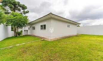 Imagem 3: Casa em condomínio reformada com 4 suítes e terreno de 487m2