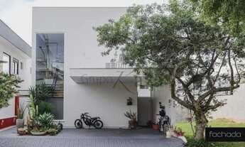 Imagem 3: Casa Urbanova Condomínio Altos da Serra VI - 3 Dormitórios - 225m²