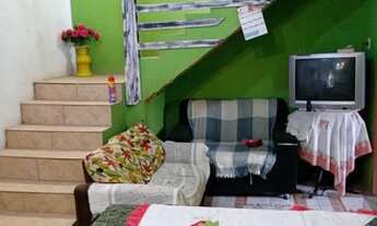 Imagem 2: Casa com Piscina em Viana