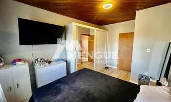 Imagem 1: Casa térrea à venda com 5 dormitórios e 5 vagas de garagem, em Porto Alegre no bairro Sar