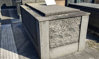 Imagem 2: Jazigo Perpétuo tipo carneiro - Cemitério São Francisco Xavier/cajú - Rio