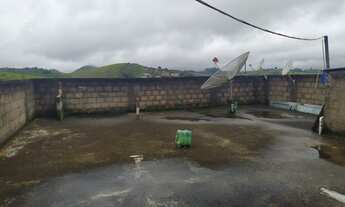 Imagem 2: Casa para venda com 180 metros quadrados com 3 quartos