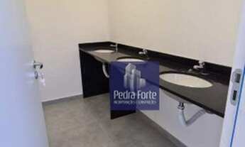 Imagem 7: Conjunto comercial ao lado do metrô