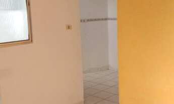 Imagem 7: Alugo casa tipo kitnet $450 2 quarto