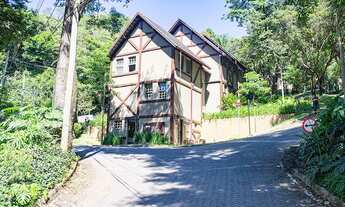 Imagem 2: Lote no condomínio Vila Alpina, área de1.000m2, com vista para montanhas e projeto em apr