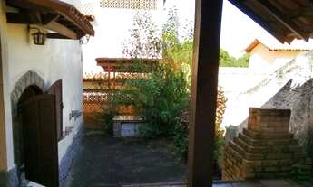 Imagem 4: Ampla casa composta por 05 quartos, sendo 02 suítes!