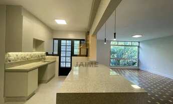 Imagem: Apartamento amplo com 2 dormitorios sendo