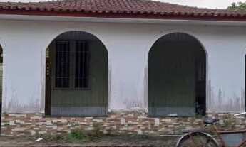 Imagem: Casa murada na Ilha de Mosqueiro - Praia