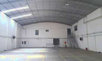 Imagem 3: Aluga-se Excelente Galpão 805m2 no Santos Antônio prox Av:Brasil