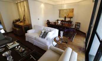 Imagem 6: Lindo apartamento confortável de 130 m², conta com uma sala aconchegante com varanda e lar