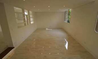 Imagem 7: Lindo apartamento REFORMADO com 210m² , 3 dormitórios, 1 suíte, 4 vagas e depósito!