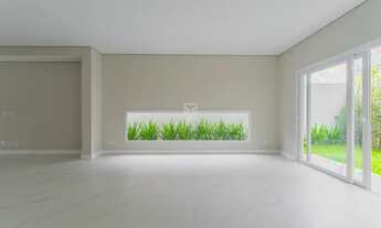 Imagem 3: Casa em condomínio Fechado em Santa Felicidade, 4 suítes, 4 vagas de garagem!