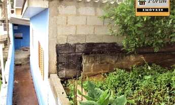 Imagem 4: Casa com 2 dormitórios, área coberta com churrasqueira no bairro Parque Internacional em C