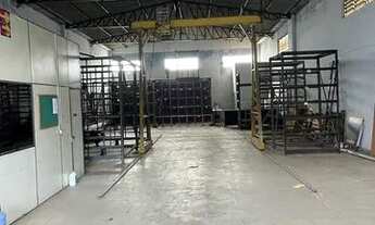 Imagem 3: Galpão em frente ao Terminal Garavelo - GO 040