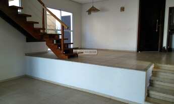 Imagem 3: Casa de condomínio para aluguel possui 300 metros quadrados com 3 quartos