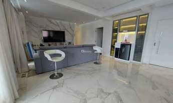 Imagem 4: Lindo apartamento todo reformado. São 226m². 4 suítes. 4 vagas de garagem