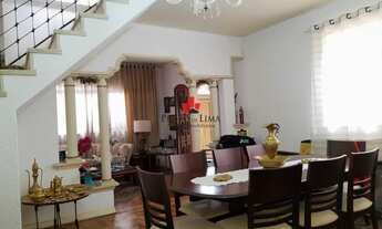 Imagem 3: Sobrado frontal no Centro da Penha