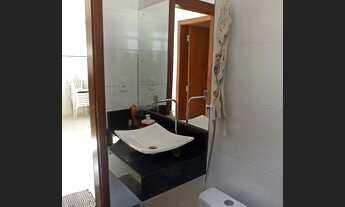 Imagem 5: Chácara em Crucilândia/MG Casa com acabamento de primeira com piscina