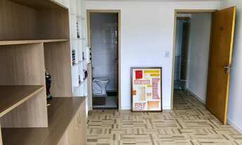 Imagem 3: Sala reformada para venda no Shopping Estrada do com 22 m2 na Estrada do Coco