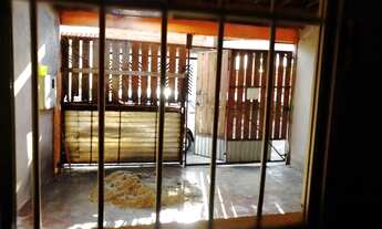 Imagem 3: 5 Cômodos + 2 w c + 2 vagas + Terraço = Rua Pedro Falcard - Poá