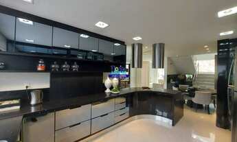 Imagem 5: CASA EM CONDOMÍNIO NO BOSQUE DAS MANÕES COM 4 SUÍTES