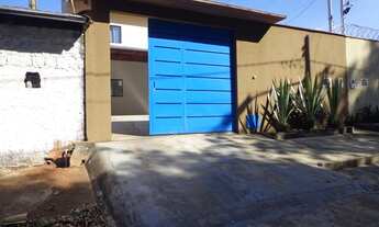 Imagem 2: Sobrado com dois pavimentos, com 3 quartos (sendo um tipo suíte com closet) - Construção n