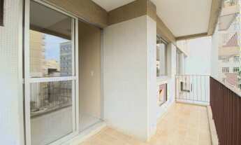 Imagem 3: Apartamento para venda tem 86 metros quadrados com 2 quartos em Laranjeiras - Rio de Janei